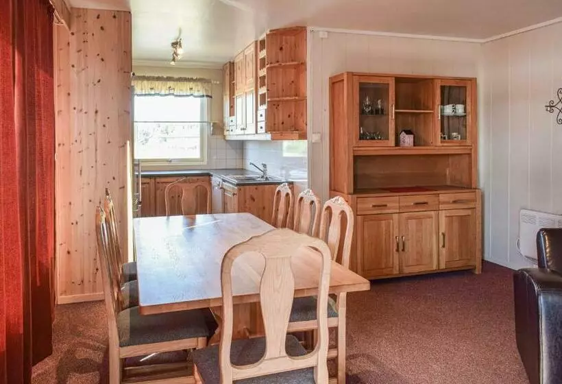 3 Bedroom Stunning Apartment In Sjusjøen