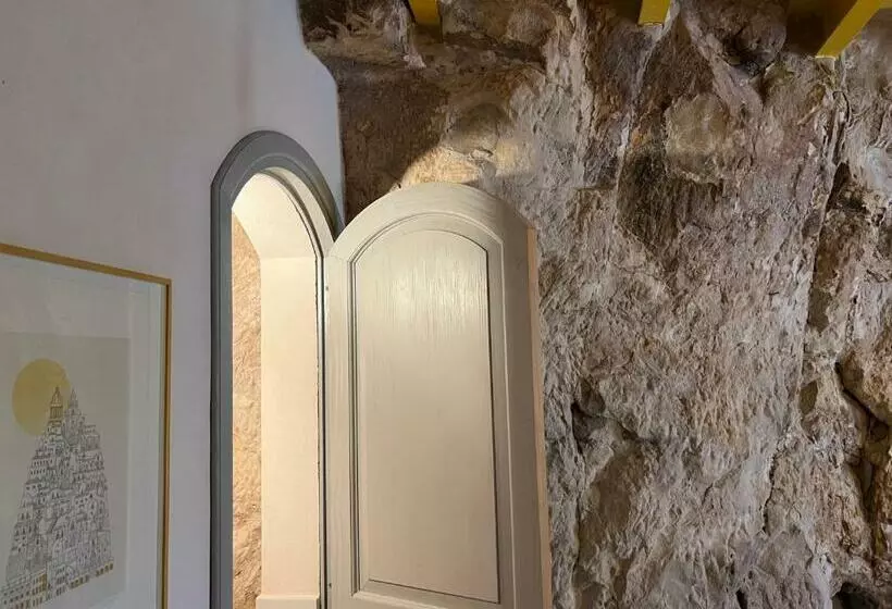 Il Corvo Di Pietra