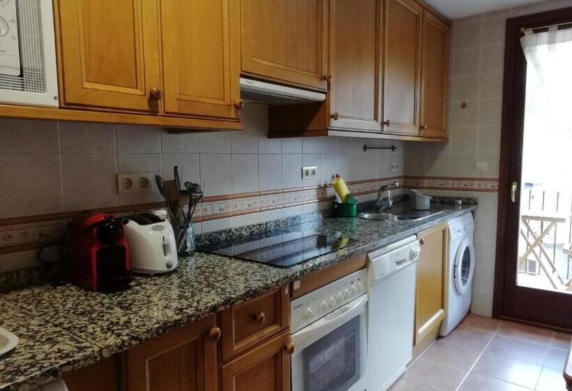 Apartamento Familiar Con Vistas Y Garage La Portiecha