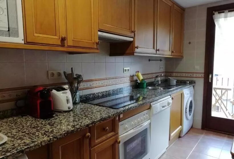Apartamento Familiar Con Vistas Y Garage La Portiecha