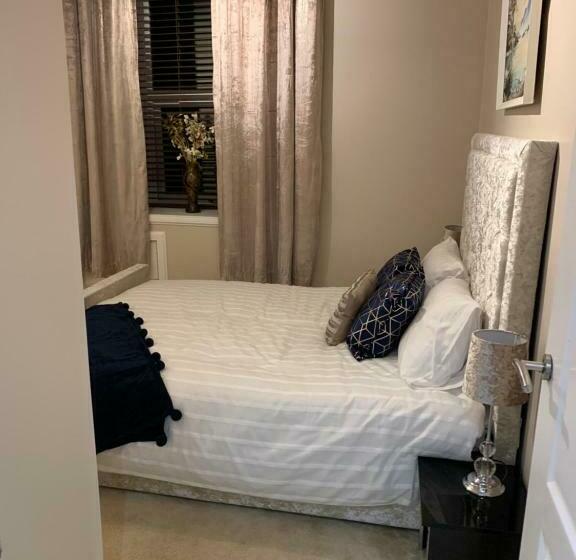 Dunfermline Gf Flat, 5 Min Walk To Train St. And High St