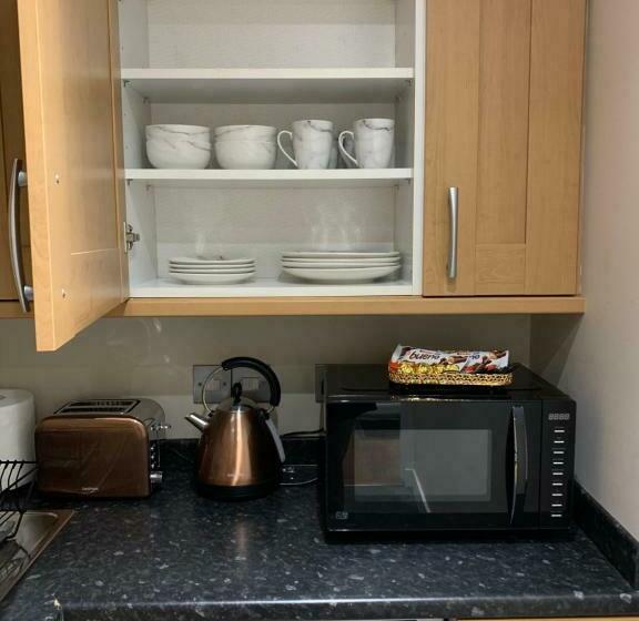 Dunfermline Gf Flat, 5 Min Walk To Train St. And High St