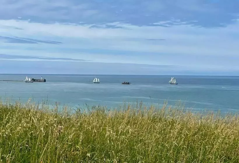 Entre Mer Et Commerces