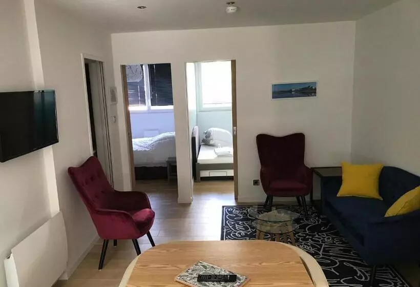 Entre Mer Et Commerces