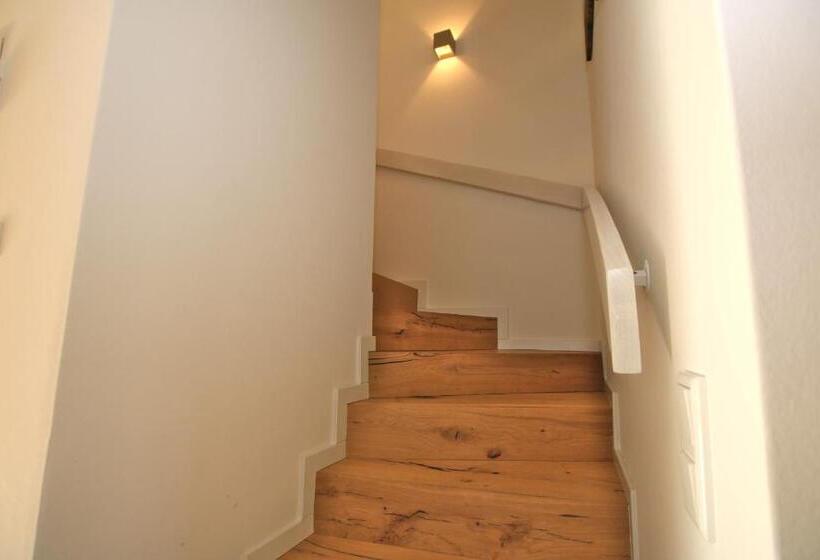 Hochstieg 28_ Inselnest