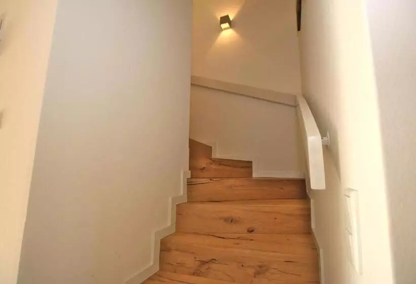 Hochstieg 28_ Inselnest