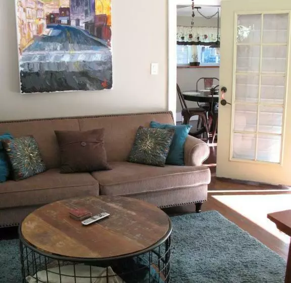 The Cottage At Castle Rock