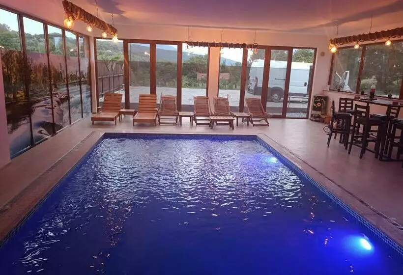 Villa Adanis