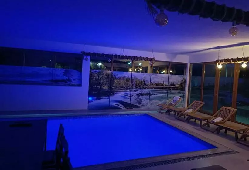 Villa Adanis