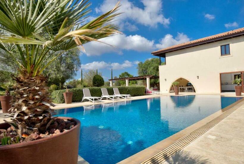 Villa Delphin 375 Fantastic Villa With Amazing Outside Space, Aphrodite Hills