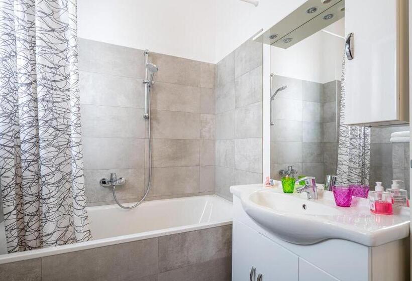 Apartment Deluxe Innsbruck Mutters