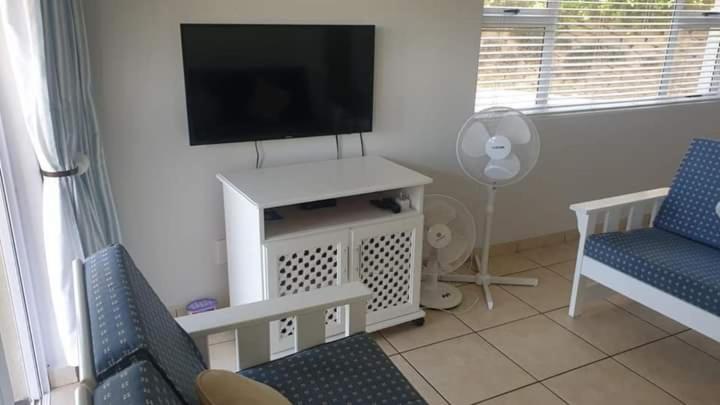 Mangrove Beach Estate, Dadda S Place, 321 Bokmakierie Wy