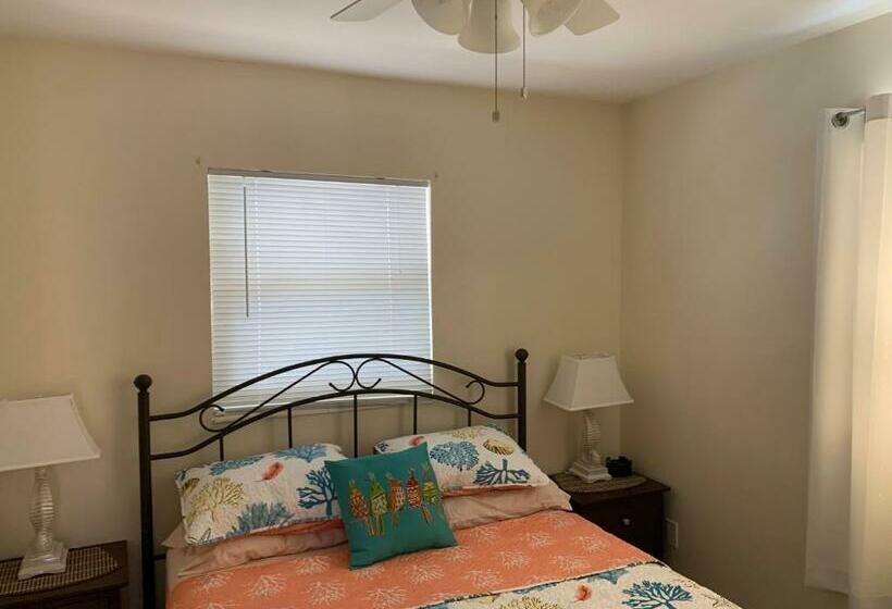 Michaels  Beachside Bungalows