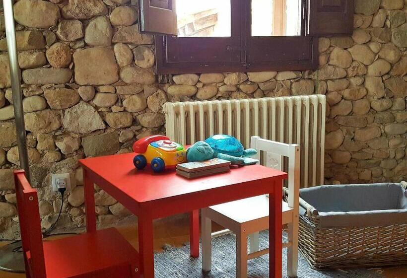 Casa Rural Con Jardín Privado