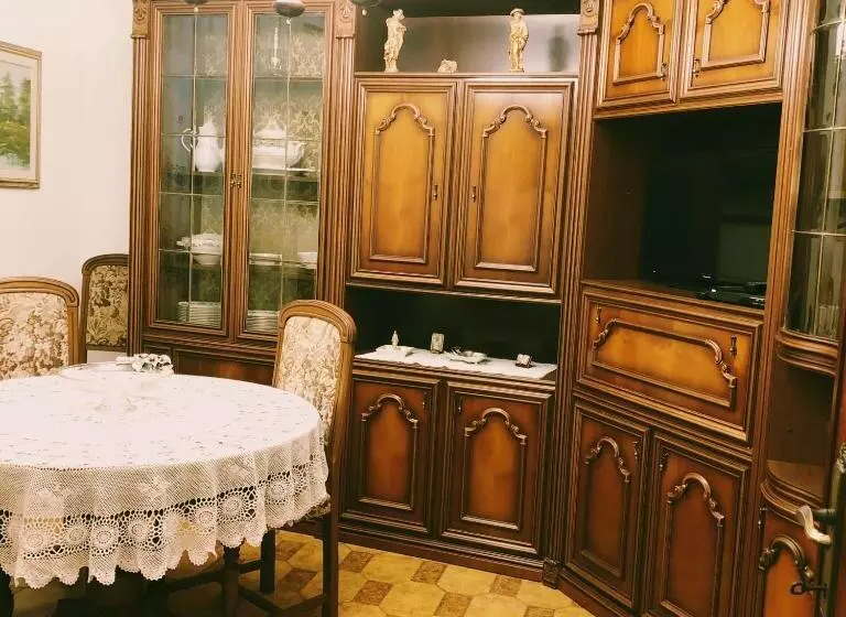 Dalla Nonna Libia