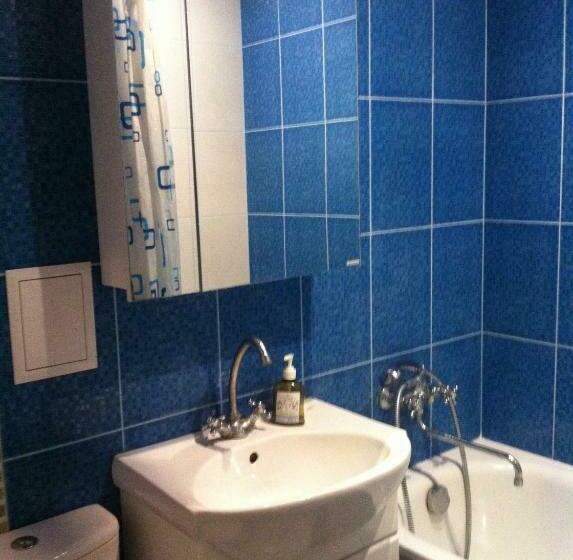 красивая дизайнерская квартира возле метро бот. сад