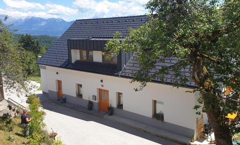 Apartma Pri Boštjanu