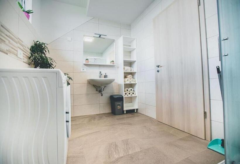 Apartma Pri Boštjanu