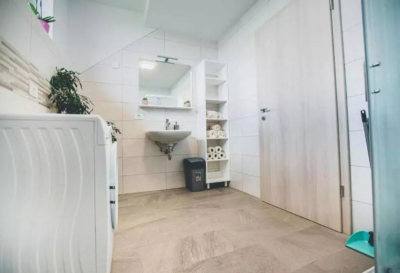 Apartma Pri Boštjanu