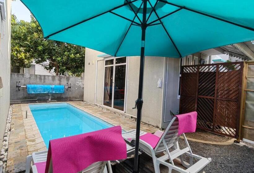 Piscines Privées Et Chauffées, Private Heated Pools