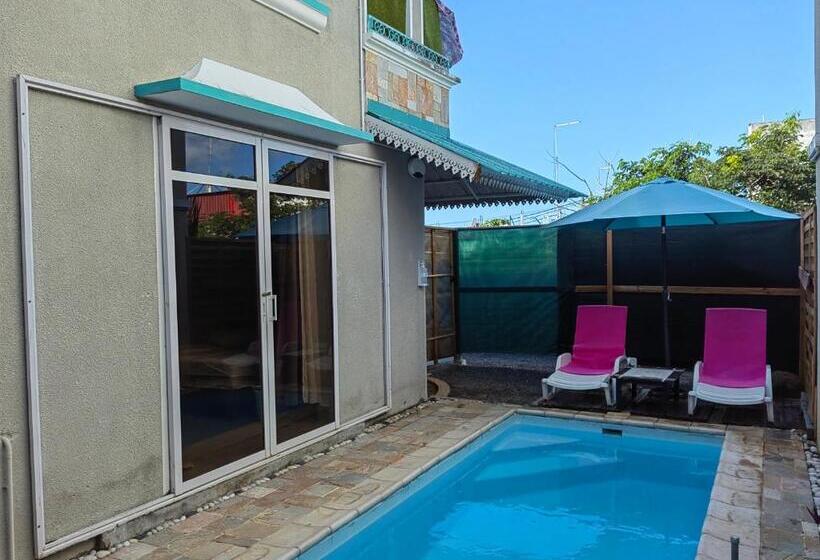 Piscines Privées Et Chauffées, Private Heated Pools