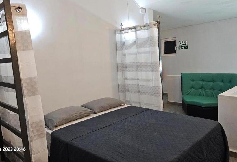 Piscines Privées Et Chauffées, Private Heated Pools