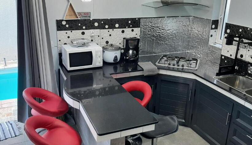 Piscines Privées Et Chauffées, Private Heated Pools