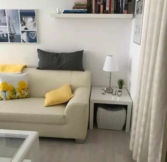 Ferienwohnung F 4 2