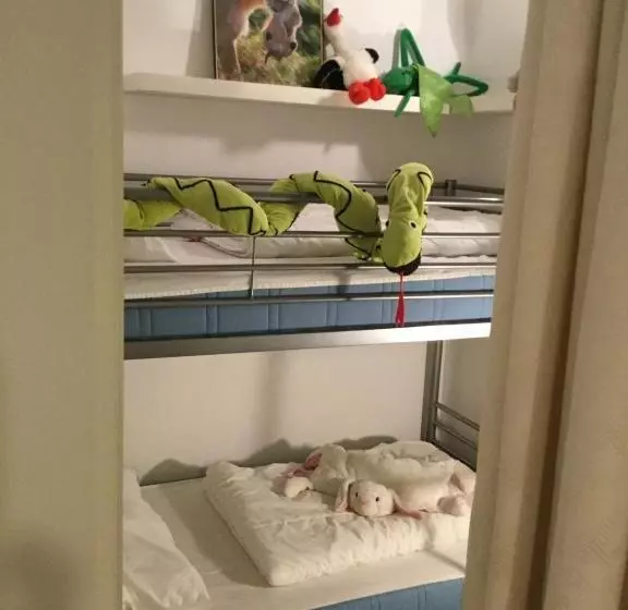 Ferienwohnung F 4 2