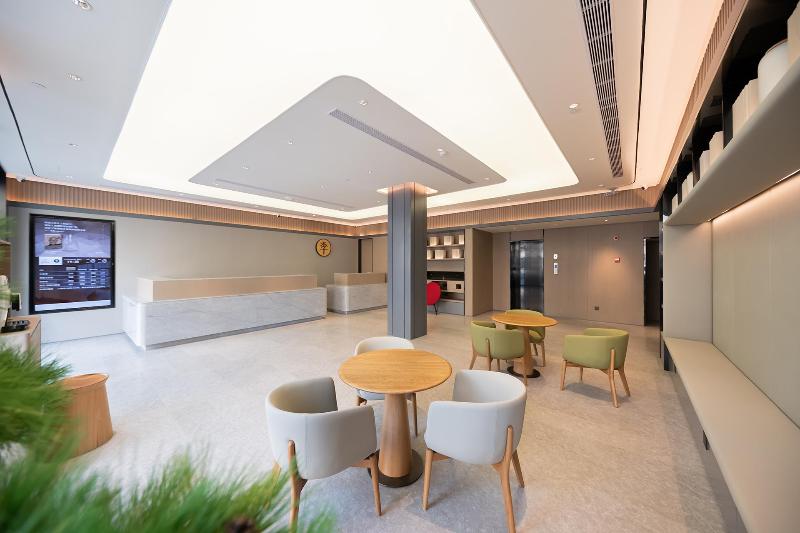 Hotel Ji Shanghai Jiangsu Road Metro Station