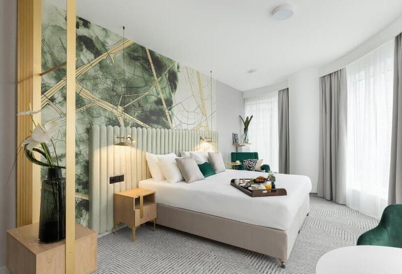 בית מלון כפרי Royal Tulip Warsaw Centre