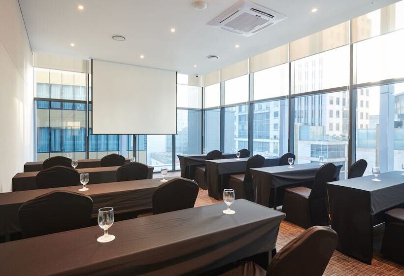 Stanford Hotel Myeongdong