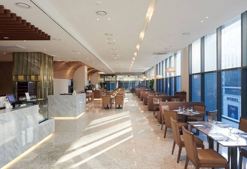 Stanford Hotel Myeongdong