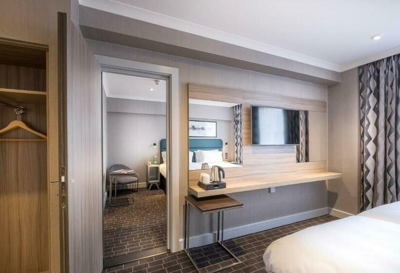 Отель City Sleeper At Royal National