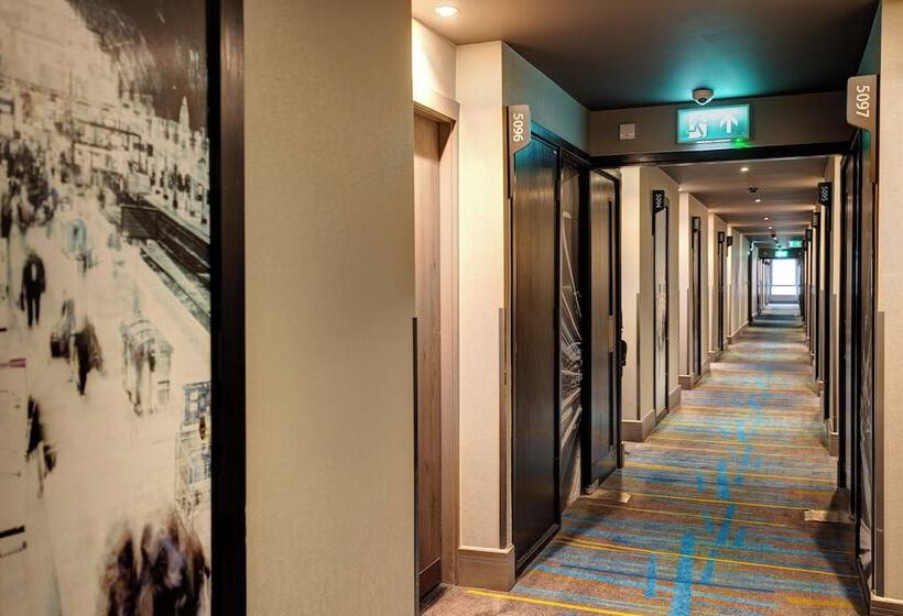 Отель City Sleeper At Royal National