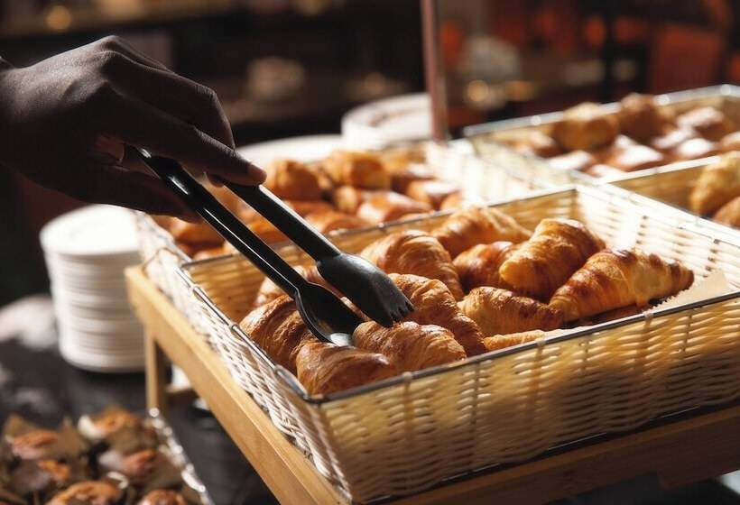 Отель City Sleeper At Royal National