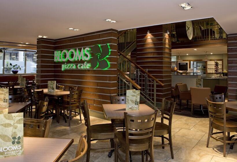 Отель City Sleeper At Royal National