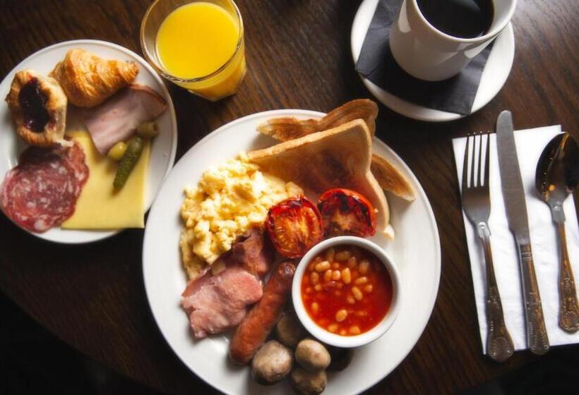 Отель City Sleeper At Royal National