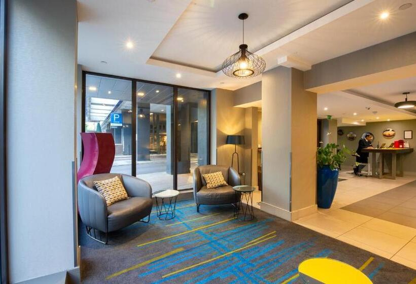 Отель City Sleeper At Royal National