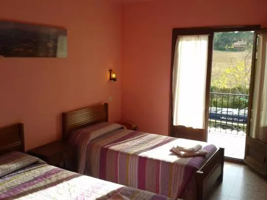 Hostal Darnius