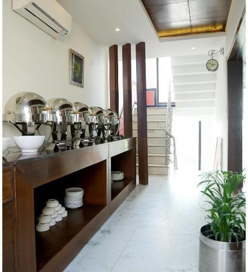 Airport Hotel The R Blues New Delhi