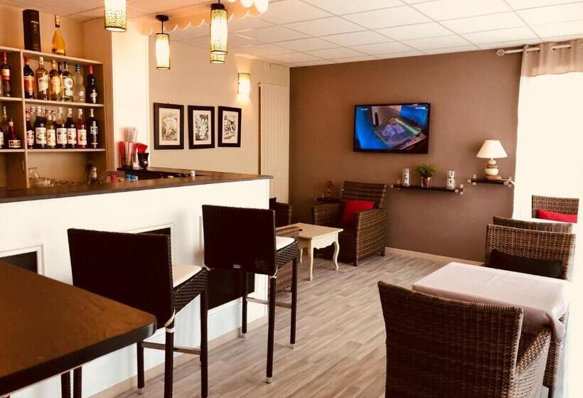 فندق Au Relais Des Lilas