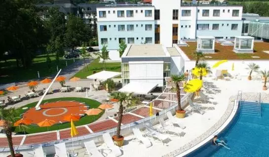 Отель Gesundheitsressort Bad Tatzmannsdorf - Park