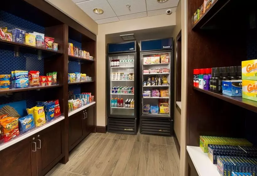 Отель Hampton Inn & Suites Baltimore/woodlawn