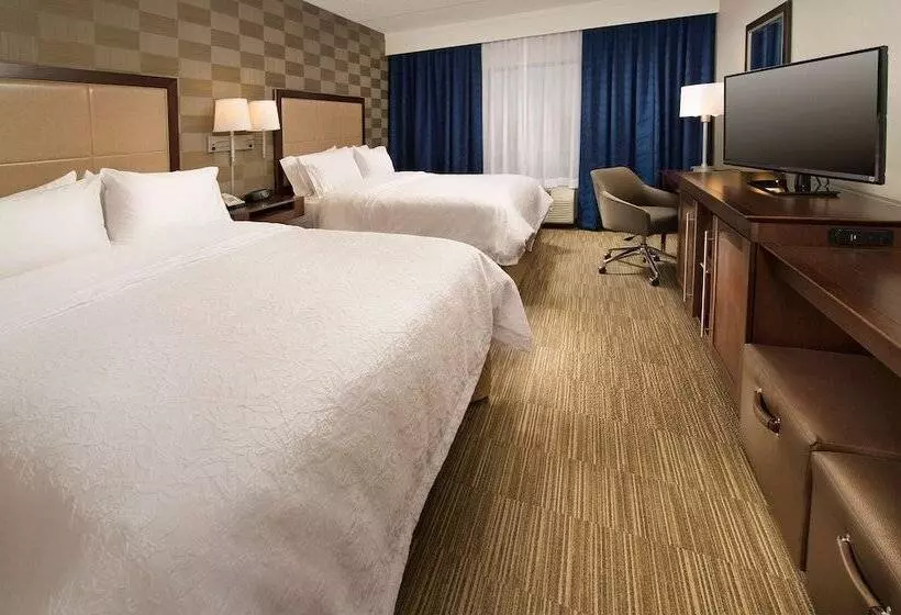 Отель Hampton Inn & Suites Baltimore/woodlawn