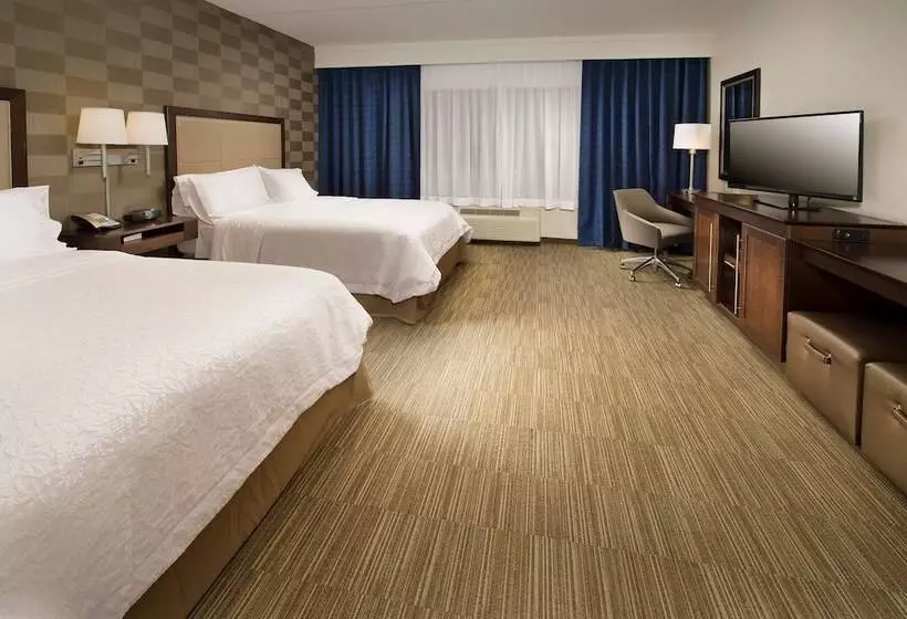 Отель Hampton Inn & Suites Baltimore/woodlawn