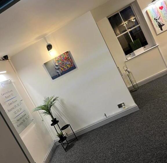 酒店 Huddersfield Central Lodge