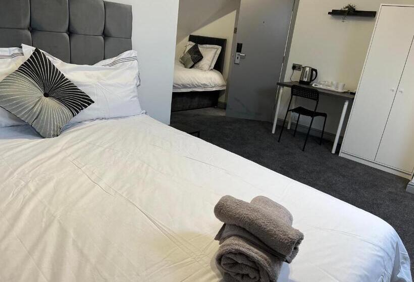 酒店 Huddersfield Central Lodge