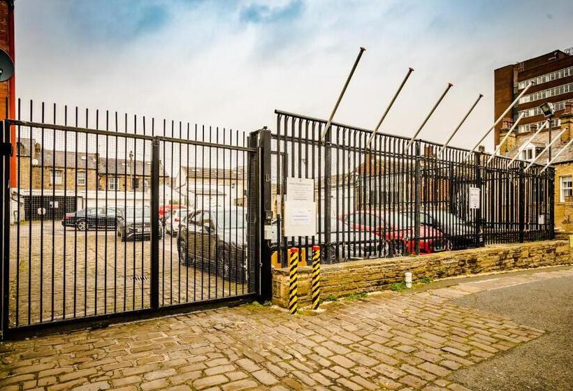 酒店 Huddersfield Central Lodge