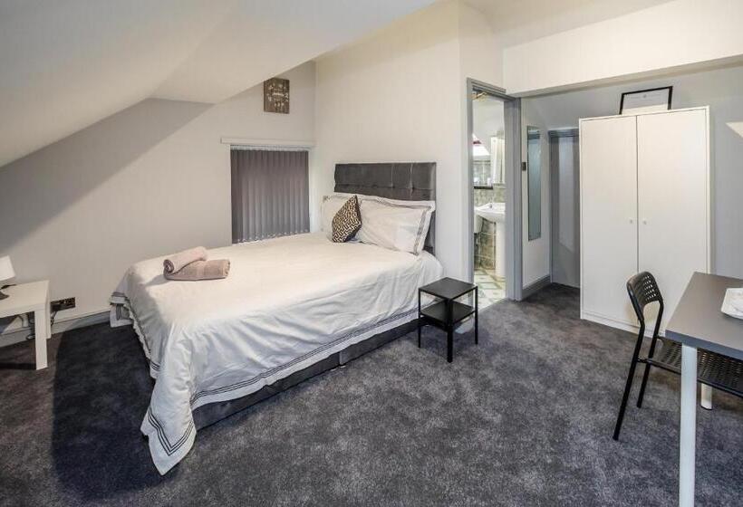 酒店 Huddersfield Central Lodge